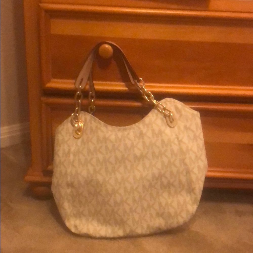 White Michael Kors tote